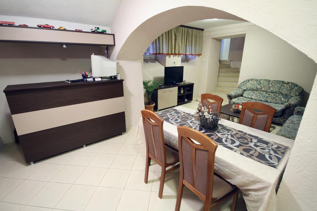 Guest House Via Bitola Ngoại thất bức ảnh