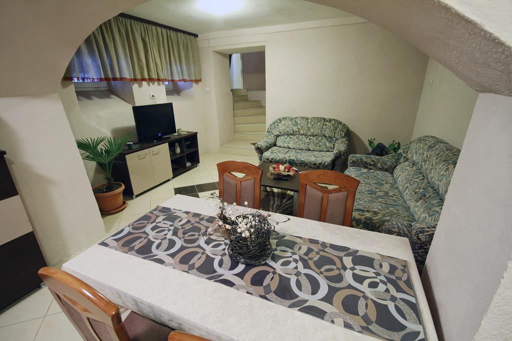 Guest House Via Bitola Ngoại thất bức ảnh
