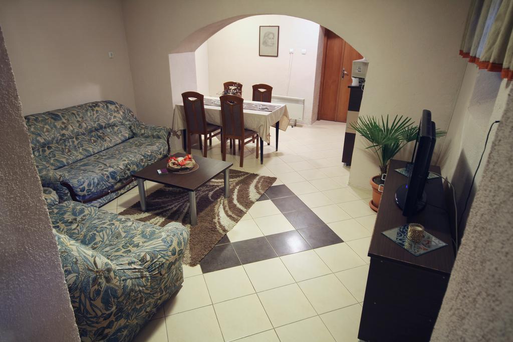 Guest House Via Bitola Ngoại thất bức ảnh